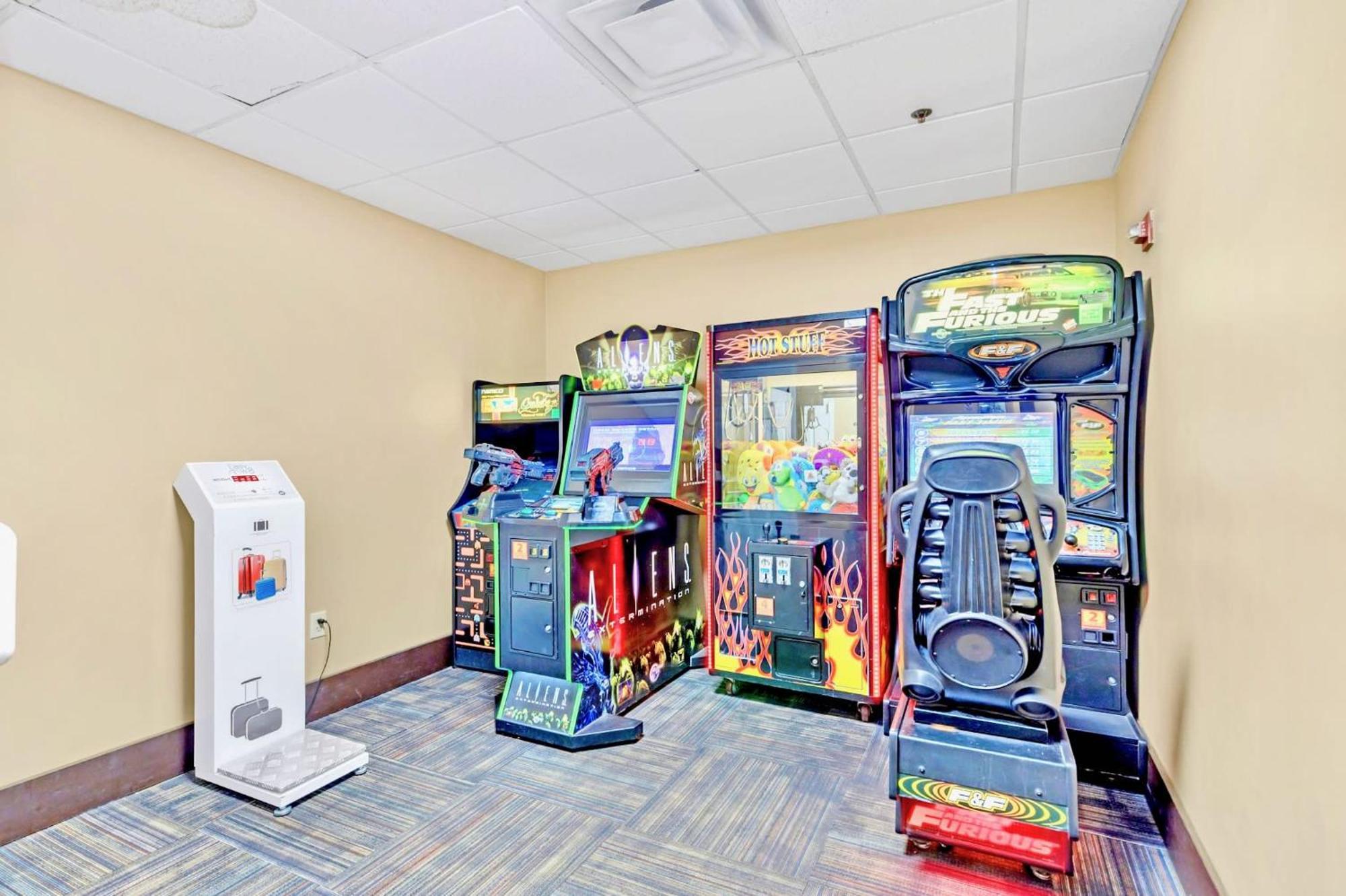 1Br Condo - Two Queens Arcade Pool - Near Disney Orlando Exterior photo